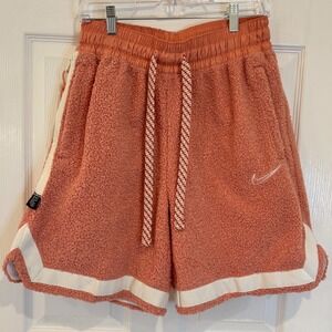 Nike Basketball Division City Exploration Sherpa Shorts Orange M